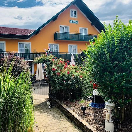 Landhotel Erhardt 巴德瓦尔特斯多夫 外观 照片